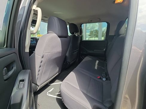 Used 2024 Nissan Frontier S w/ Technology Package AWD/4WD image 11