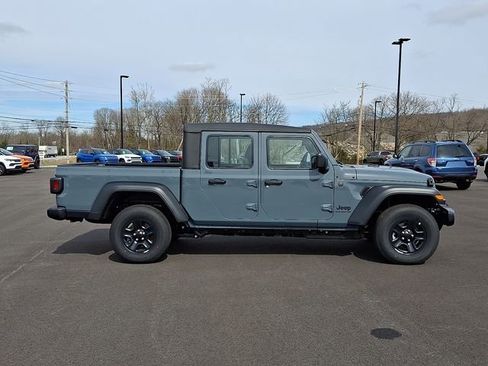 New 2026 Jeep Gladiator Sport image 11