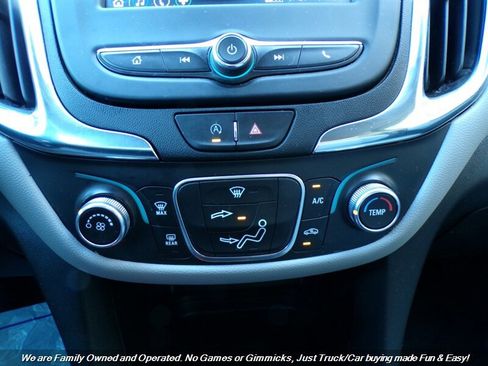 Used 2022 Chevrolet Equinox LS w/ LS Convenience Package image 39