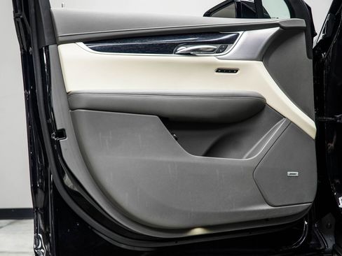 Used 2024 Cadillac XT6 Premium Luxury w/ LPO, Floor Liner Package AWD/4WD image 29