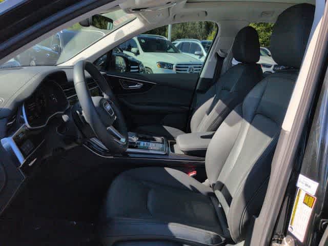 Used 2023 Audi Q7 3.0T Premium Plus w/ Premium Plus Package AWD/4WD image 16