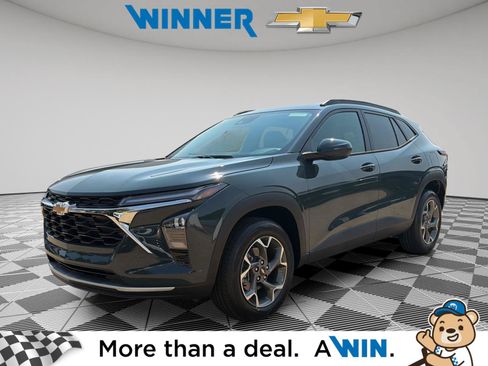 New 2026 Chevrolet Trax LT w/ LT Convenience Package FWD image 1