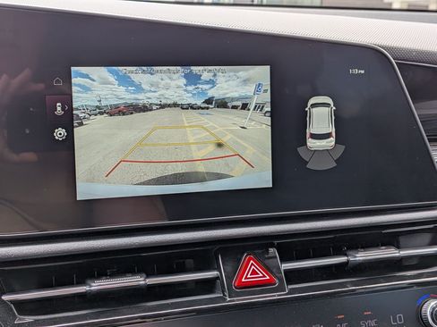 Certified 2023 Kia Niro EX Touring FWD image 20