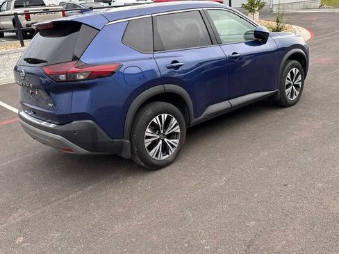 Used 2021 Nissan Rogue SV w/ Premium Package FWD image 4