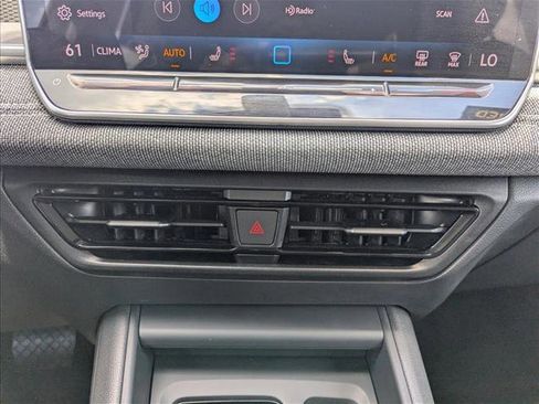 Certified 2025 Volkswagen Tiguan S FWD image 19