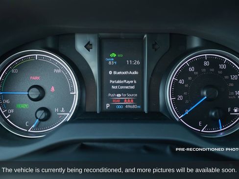 Used 2021 Toyota Venza LE w/ Carpet Mat Package (TMS) image 16