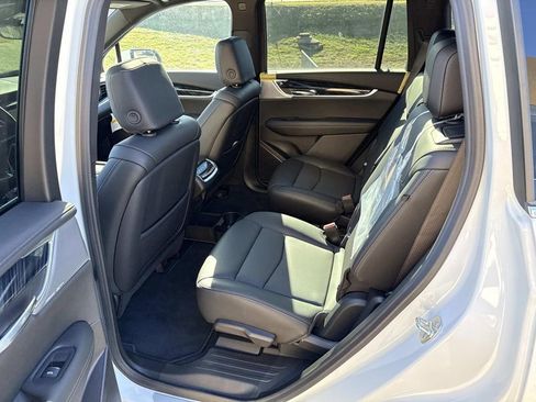 New 2025 Cadillac XT6 Premium Luxury w/ Technology Package image 9