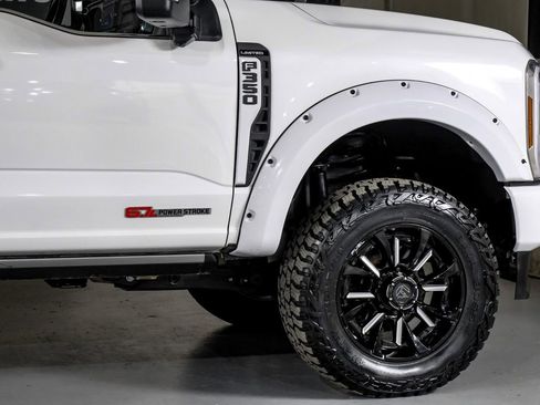 Used 2024 Ford F350 Limited w/ FX4 Off-Road Package image 8