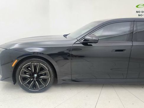 Used 2025 BMW i7 eDrive50 w/ M Sport Package RWD image 9