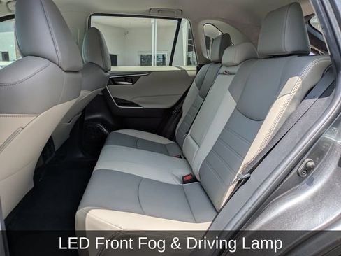 Used 2022 Toyota RAV4 XLE Premium FWD image 16