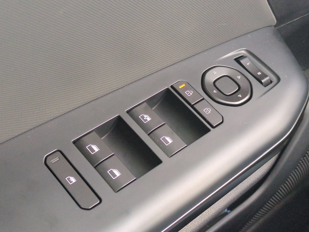 New 2026 Kia K4 FWD image 18