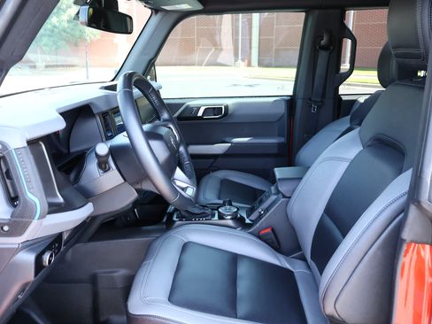Used 2023 Ford Bronco Black Diamond AWD/4WD image 9