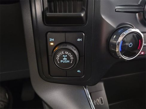 Used 2025 Ford F150 XLT w/ Equipment Group 302A MID image 19