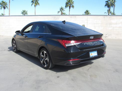Used 2023 Hyundai Elantra Limited w/ Cargo Package image 6