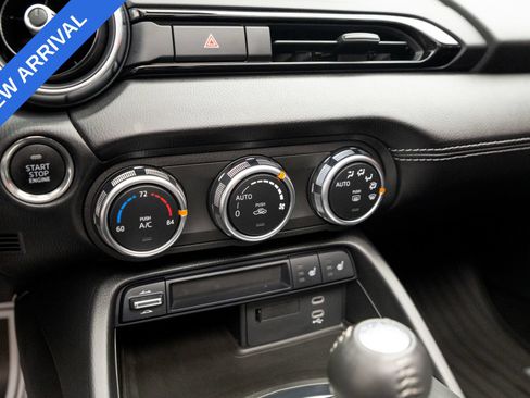 Used 2024 MAZDA MX-5 Miata RF Grand Touring RWD image 17