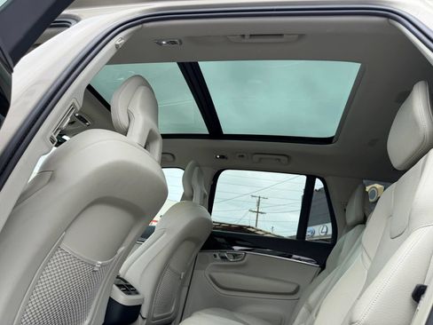 Used 2018 Volvo XC90 T6 Momentum w/ Convenience Package AWD/4WD image 25