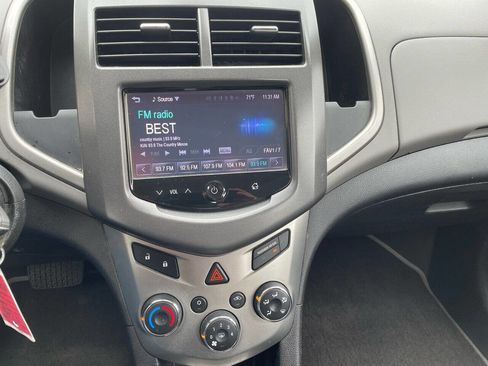 Used 2015 Chevrolet Sonic LT image 8