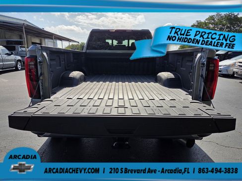 Used 2026 GMC Sierra 3500 Denali Ultimate AWD/4WD image 13