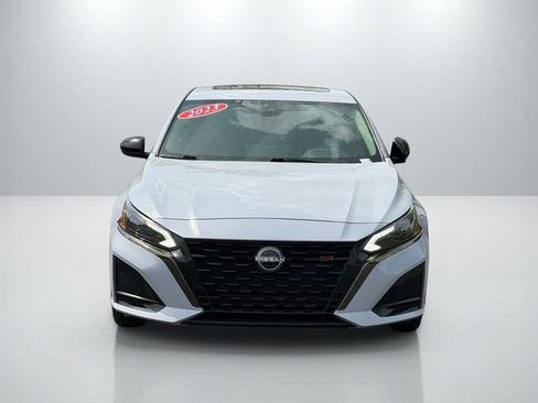 Used 2023 Nissan Altima 2.5 SR w/ SR Premium Package image 2