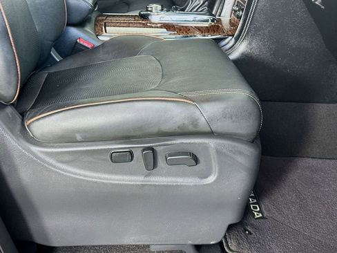 Used 2017 Nissan Armada Platinum AWD/4WD image 24