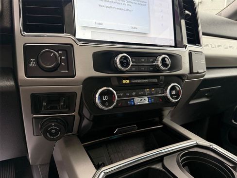 Used 2022 Ford F250 Lariat w/ Lariat Ultimate Package AWD/4WD image 22