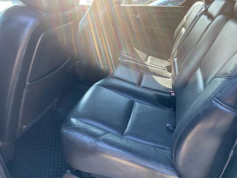 Used 2009 Cadillac Escalade EXT AWD/4WD image 31