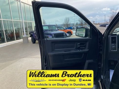 Used 2018 RAM 1500 Express w/ Black Ram 1500 Express Group image 9