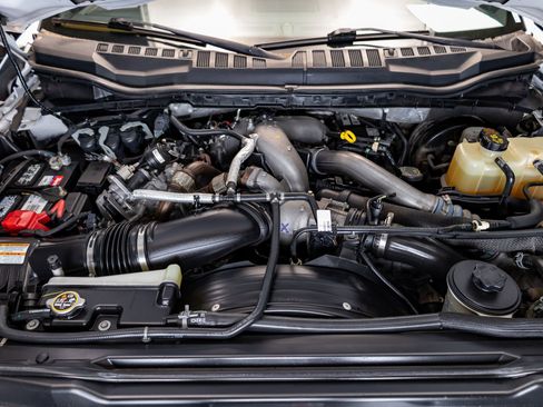 Used 2020 Ford F250 Platinum w/ FX4 Off-Road Package image 33