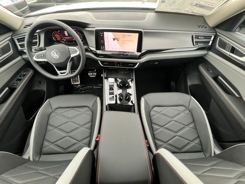 New 2026 Volkswagen Atlas Peak Edition AWD/4WD image 13
