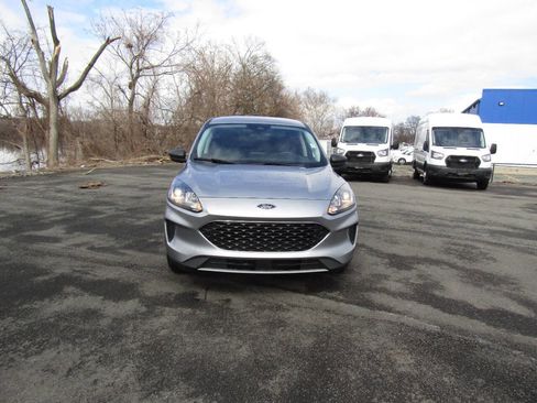 Used 2022 Ford Escape SE image 10