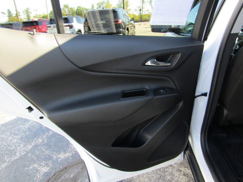 Certified 2022 Chevrolet Equinox LT image 12