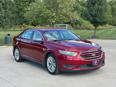Used 2013 Ford Taurus Limited FWD image 7