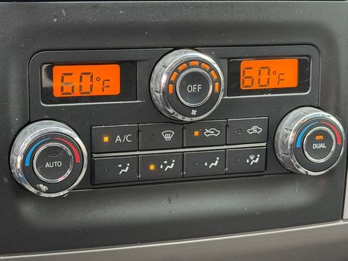 Used 2020 Nissan Frontier SV image 17