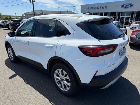 Certified 2023 Ford Escape Active AWD/4WD image 4