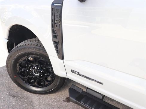 New 2026 Ford F350 Lariat w/ Black Appearance Package image 4