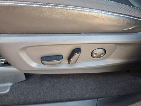 Used 2024 Nissan Pathfinder SL w/ Cargo Package image 17