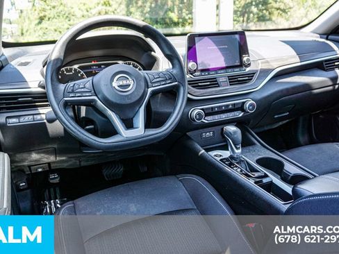 Used 2025 Nissan Altima 2.5 SV FWD image 26