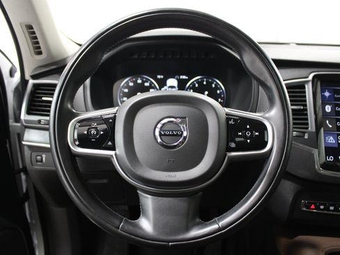 Used 2020 Volvo XC90 T6 Momentum AWD/4WD image 8