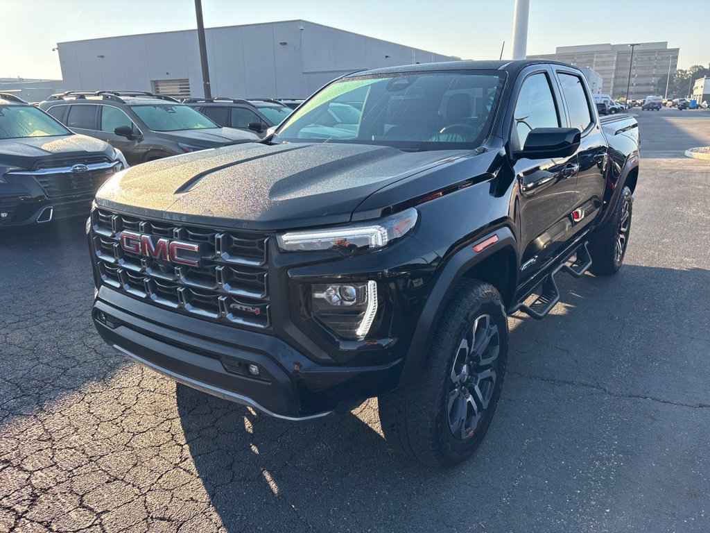 Used 2024 GMC Canyon AT4 w/ Technology Package AWD/4WD image 6