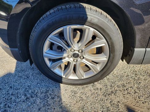 Used 2024 Ford Edge Titanium image 11