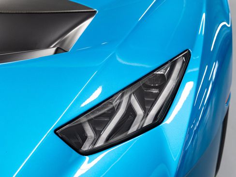 Used 2022 Lamborghini Huracan STO RWD image 19