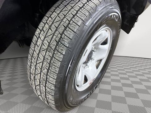 Used 2023 Toyota Tacoma SR image 9