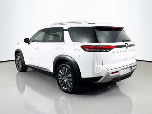 Used 2025 Nissan Pathfinder SL w/ SL Premium Package image 7