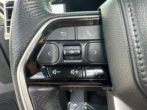 Used 2023 Toyota Tundra Limited AWD/4WD image 17