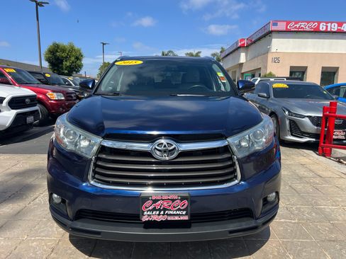 Used 2015 Toyota Highlander XLE FWD image 3