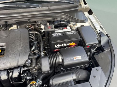 Used 2019 Hyundai Elantra SEL FWD image 27