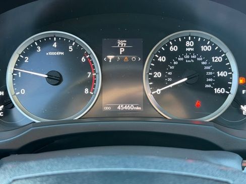 Used 2016 Lexus IS 200t RWD image 11
