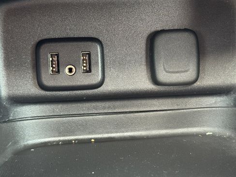 Used 2018 Chevrolet Equinox LT w/ Sun & Infotainment Package image 22