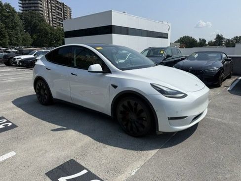 Used 2022 Tesla Model Y Performance AWD/4WD image 2