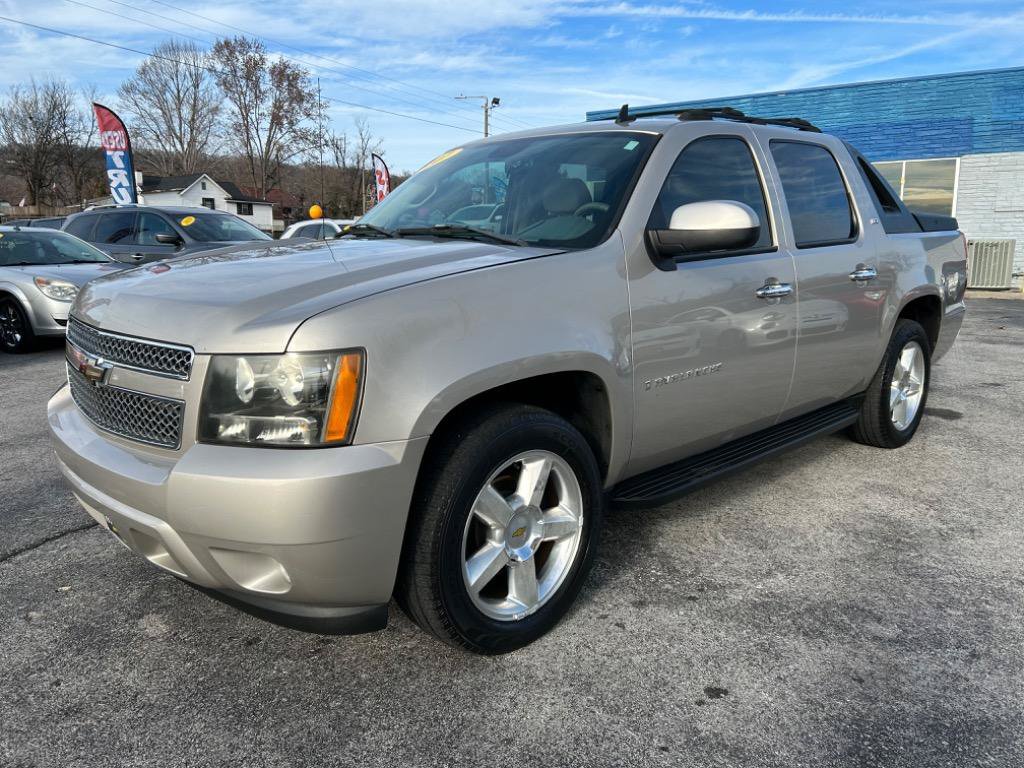 Used 2007 Chevrolet Avalanche LTZ w/ LTZ Preferred Equipment Group RWD image 1